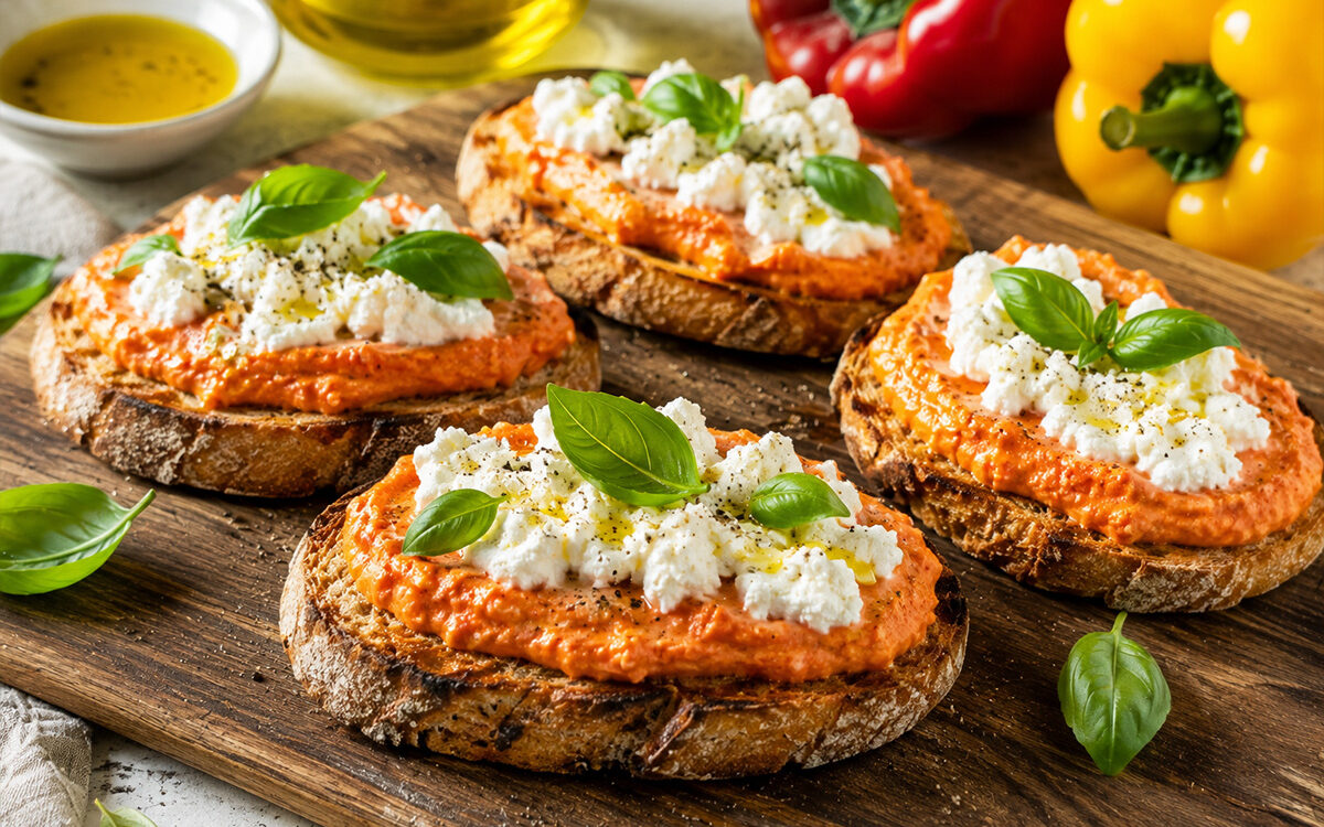 Bruschette peperoni e ricotta